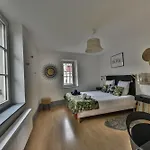 Le 8 De Coeur - Garage Gratuit